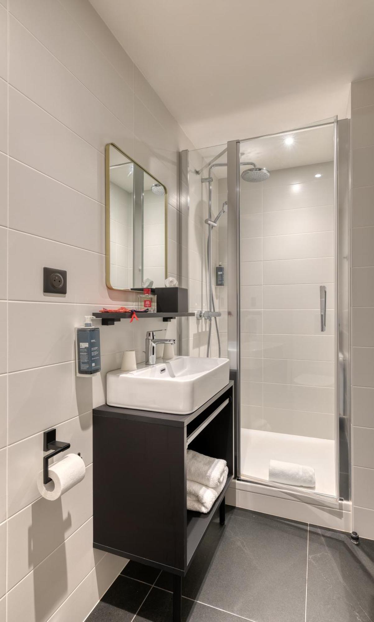 Brit Hotel Les Voyageurs Loudéac Zewnętrze zdjęcie