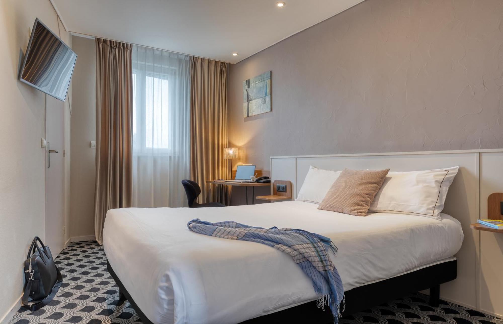 Brit Hotel Les Voyageurs Loudéac Zewnętrze zdjęcie