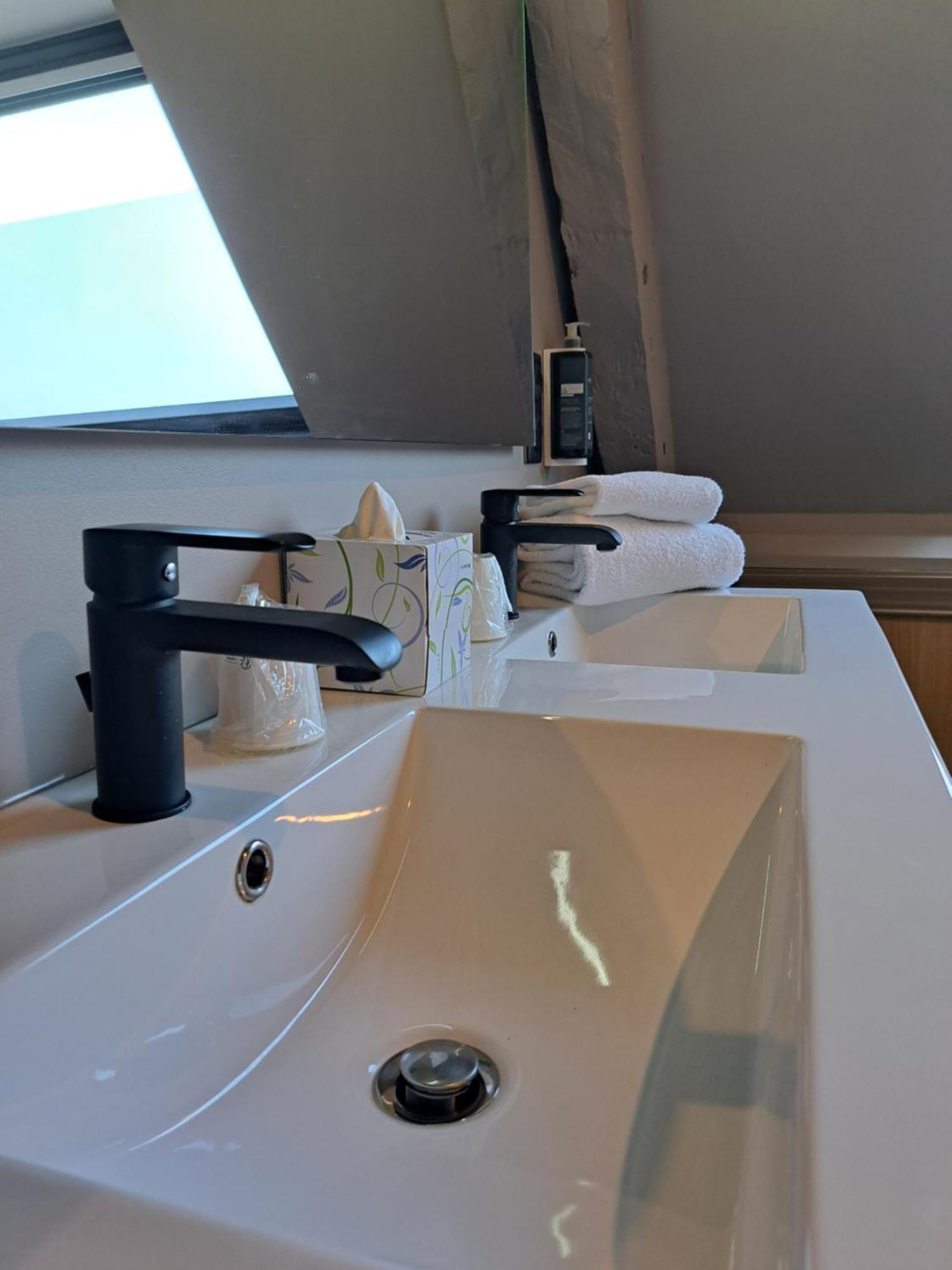 Brit Hotel Les Voyageurs Loudéac Zewnętrze zdjęcie